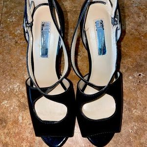 Black Patent Stiletto heeled shoes Sexy style. 5inch heel INC Brand 6.5 Platform